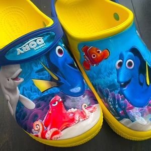Disney Finding Dory Crocs size J3